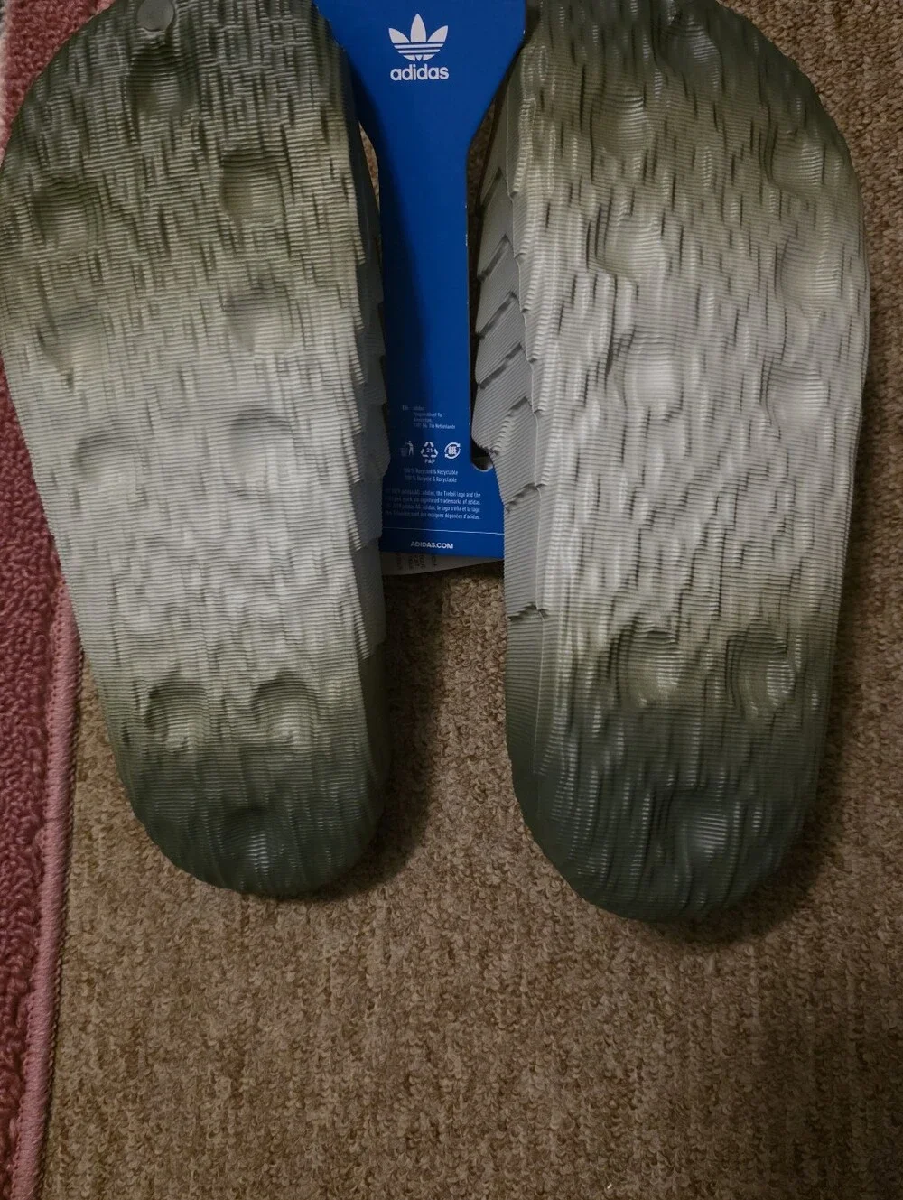 Size 8 adidas Olive-to-Dark Green Gradient Slide Sandals